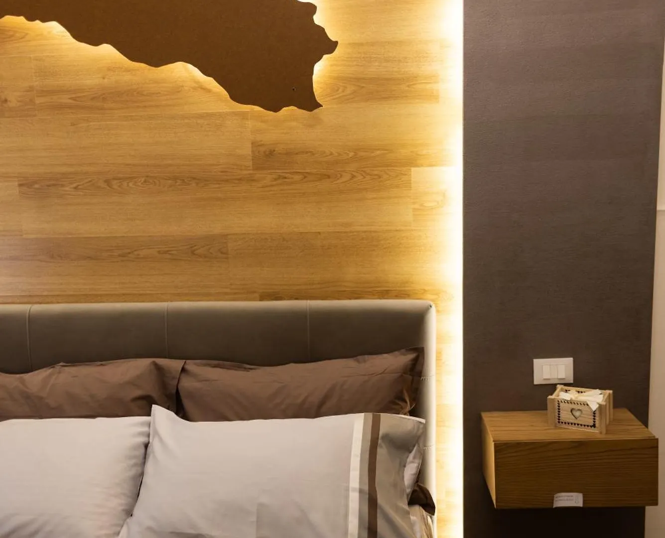 Hotel Etna Hills CTA